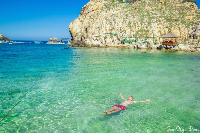 Những con đường giữa biển đẹp mê hồn ở Việt Nam mà bạn chưa biết tới - Ảnh 12. Những con đường giữa biển đẹp mê hồn ở Việt Nam mà bạn chưa biết tới - Ảnh 12.