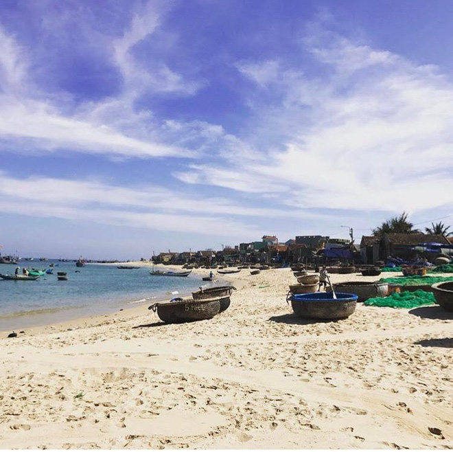 Những con đường giữa biển đẹp mê hồn ở Việt Nam mà bạn chưa biết tới - Ảnh 15. Những con đường giữa biển đẹp mê hồn ở Việt Nam mà bạn chưa biết tới - Ảnh 15.