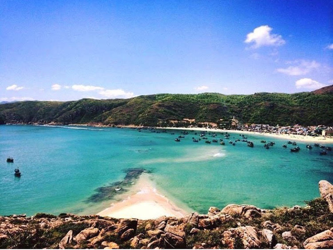 Những con đường giữa biển đẹp mê hồn ở Việt Nam mà bạn chưa biết tới - Ảnh 14. Những con đường giữa biển đẹp mê hồn ở Việt Nam mà bạn chưa biết tới - Ảnh 14.