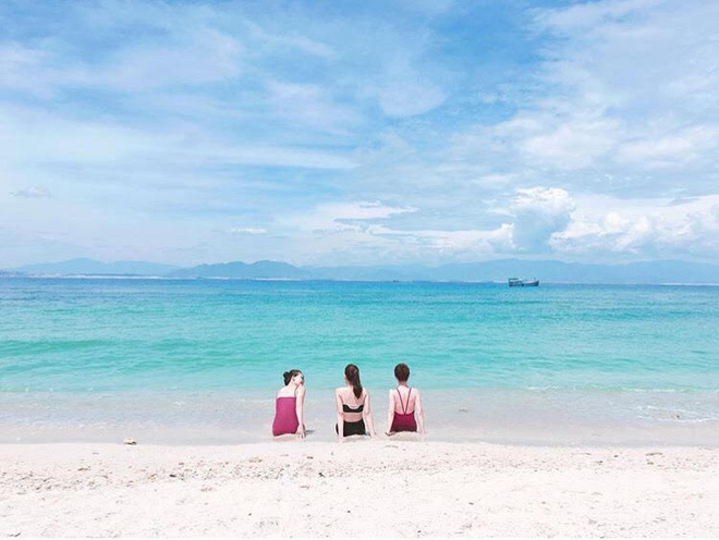 Những con đường giữa biển đẹp mê hồn ở Việt Nam mà bạn chưa biết tới - Ảnh 6. Những con đường giữa biển đẹp mê hồn ở Việt Nam mà bạn chưa biết tới - Ảnh 6.