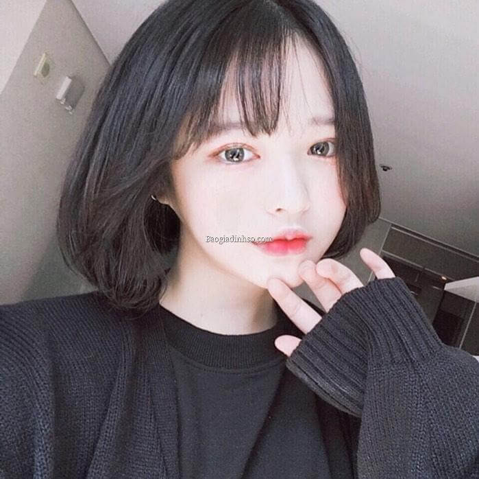 Kiểu tóc thẳng ngang vai cụp đuôi 3